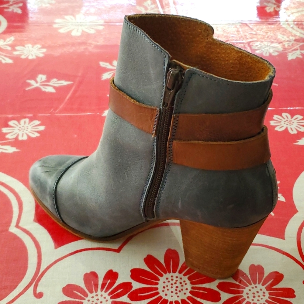 CHIO genuine leather ankle boots sz 6.5 - Picture 4 of 14